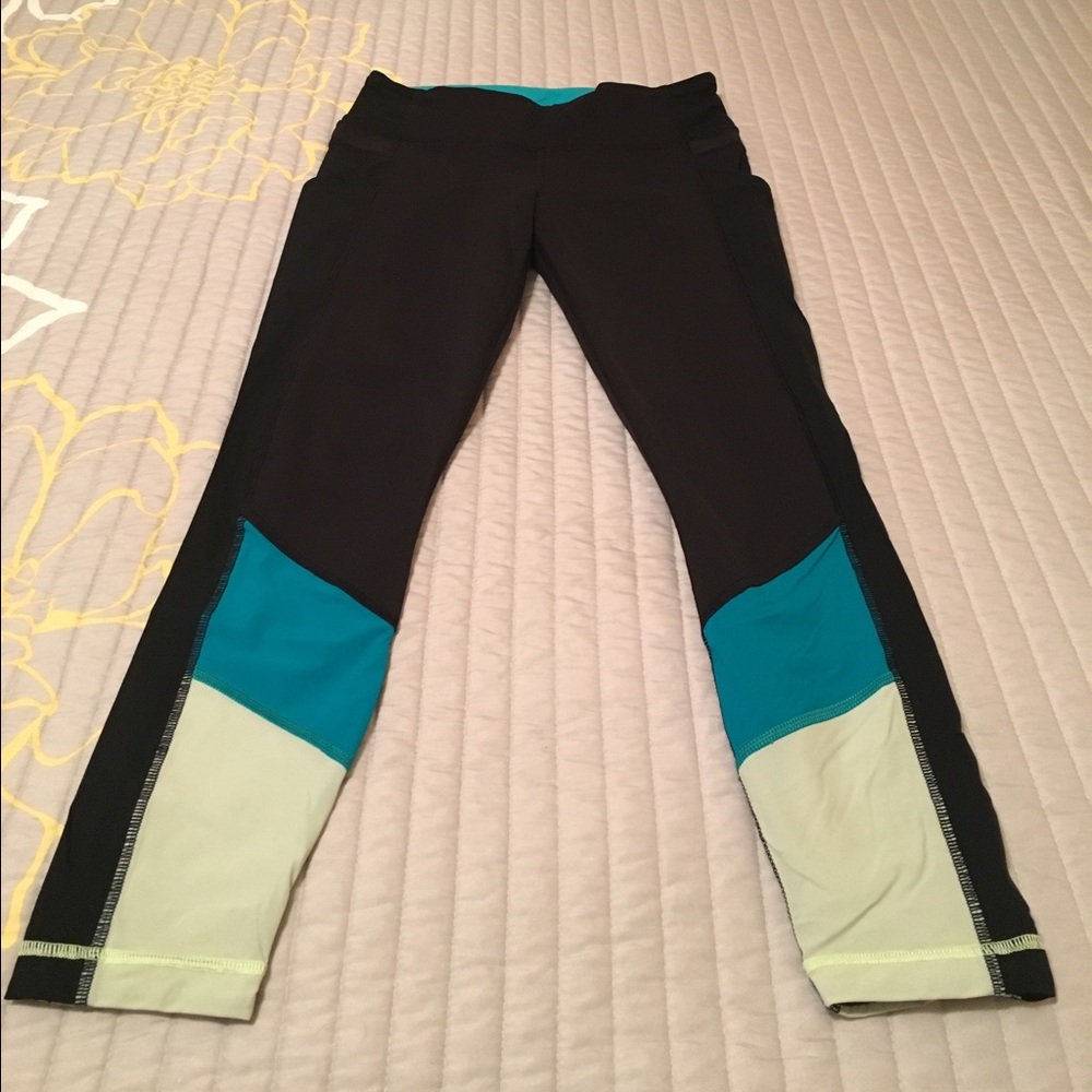 ** SOLD ** GUC LuluLemon 7/8 tights