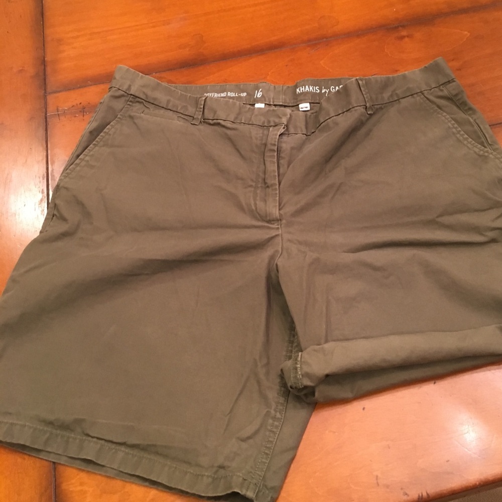 GAP "Boyfriend" size 16 shorts