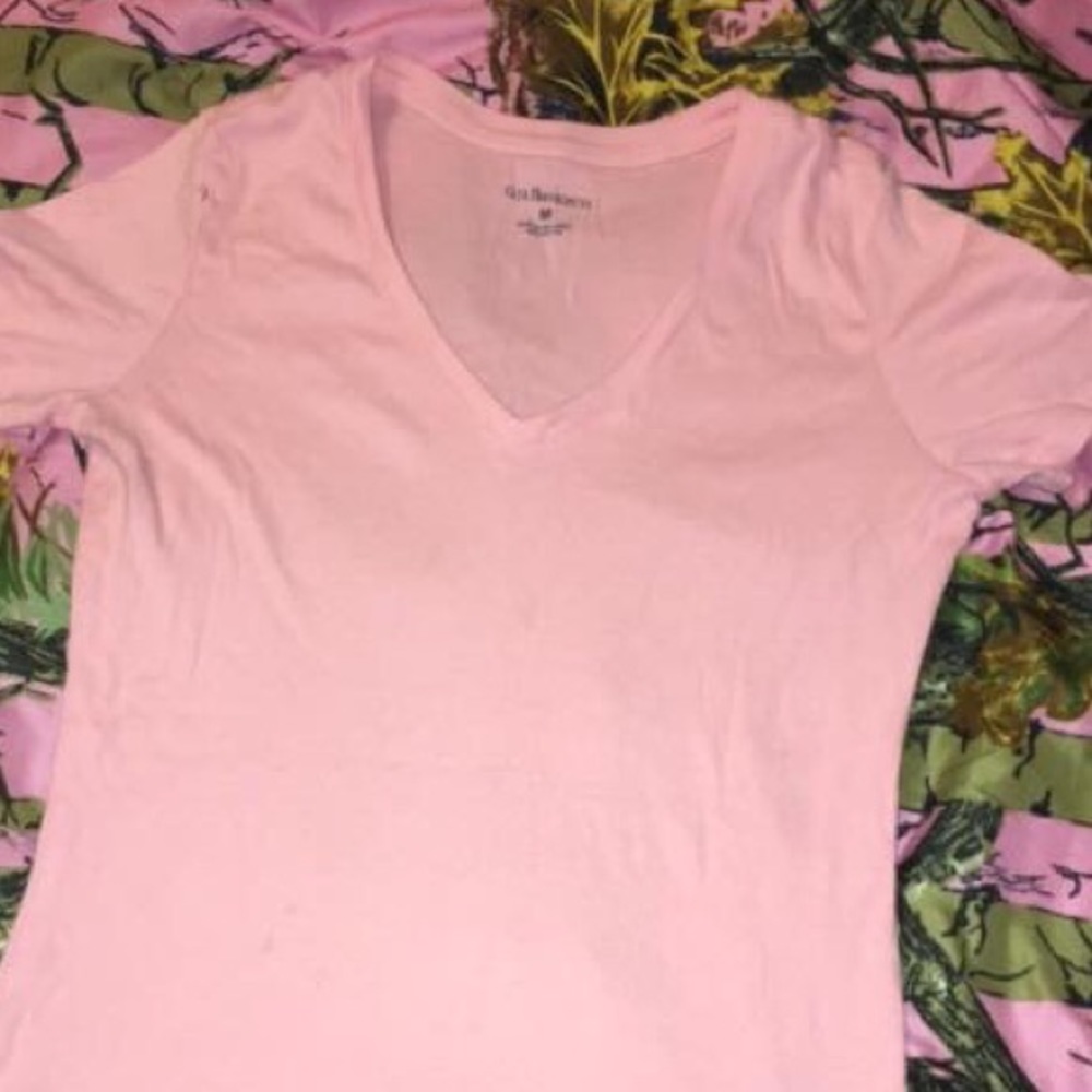 Medium pink vneck