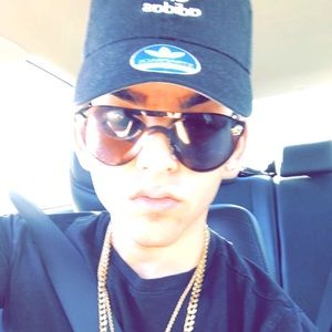 Meet your Posher, Anibal