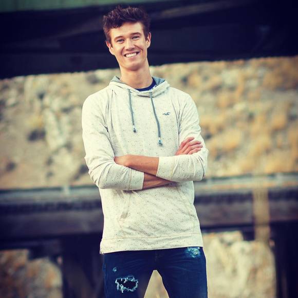 Meet your Posher, Tyler - Picture 1 of 1