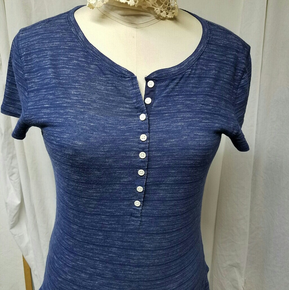 DONATING SOON: : Lightweight tee shirt