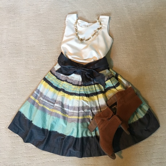 Hello and welcome to my closet! - Picture 2 of 2