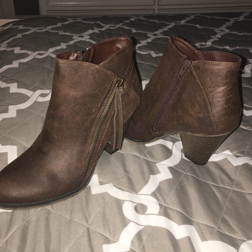 MIA brown rustic leather booties