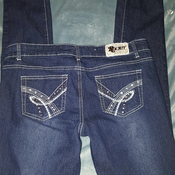 NEW ROCKIT WOMAN'S JEANS SIZE 11/12 - Picture 2 of 3