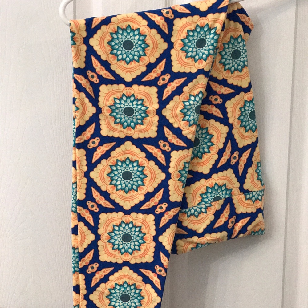 Lularoe TC leggings. New never worn. No tags
