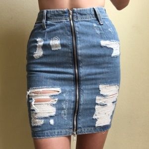 SOLD ❌❌🚫H&M denim skirt