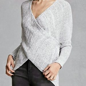 Filtre Surplice Sweater