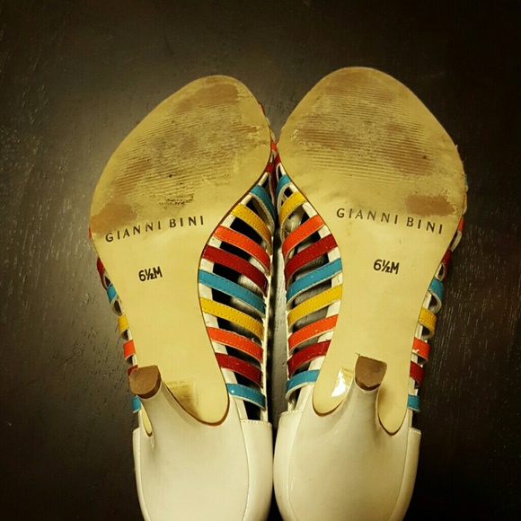 Gianni Bini - 6.5M - Multi-Colored Peep Toe Pumps - Picture 3 of 3