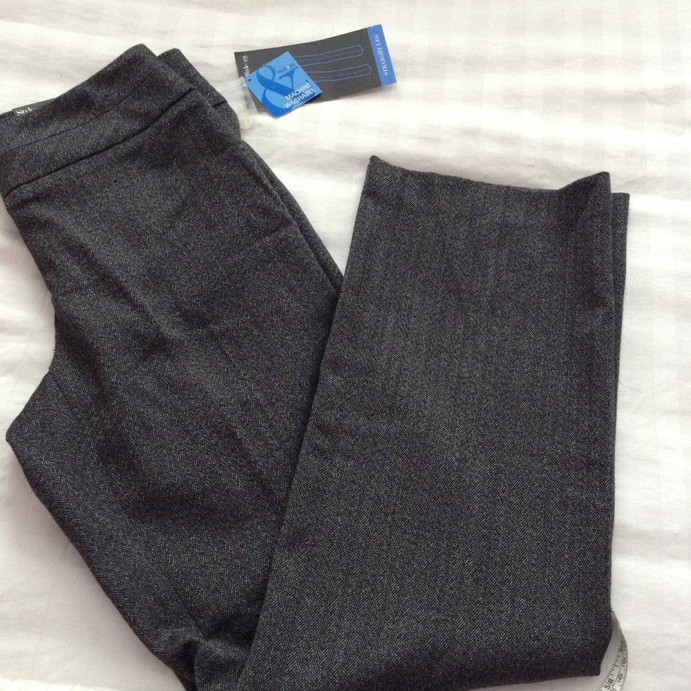 STYLE & CO GRAY STRAIGHT LEG PANTS 4 P NWT