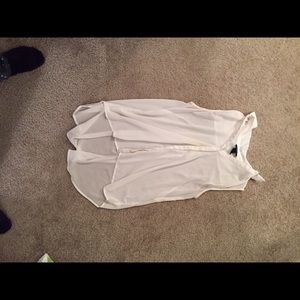 White high-low tank top