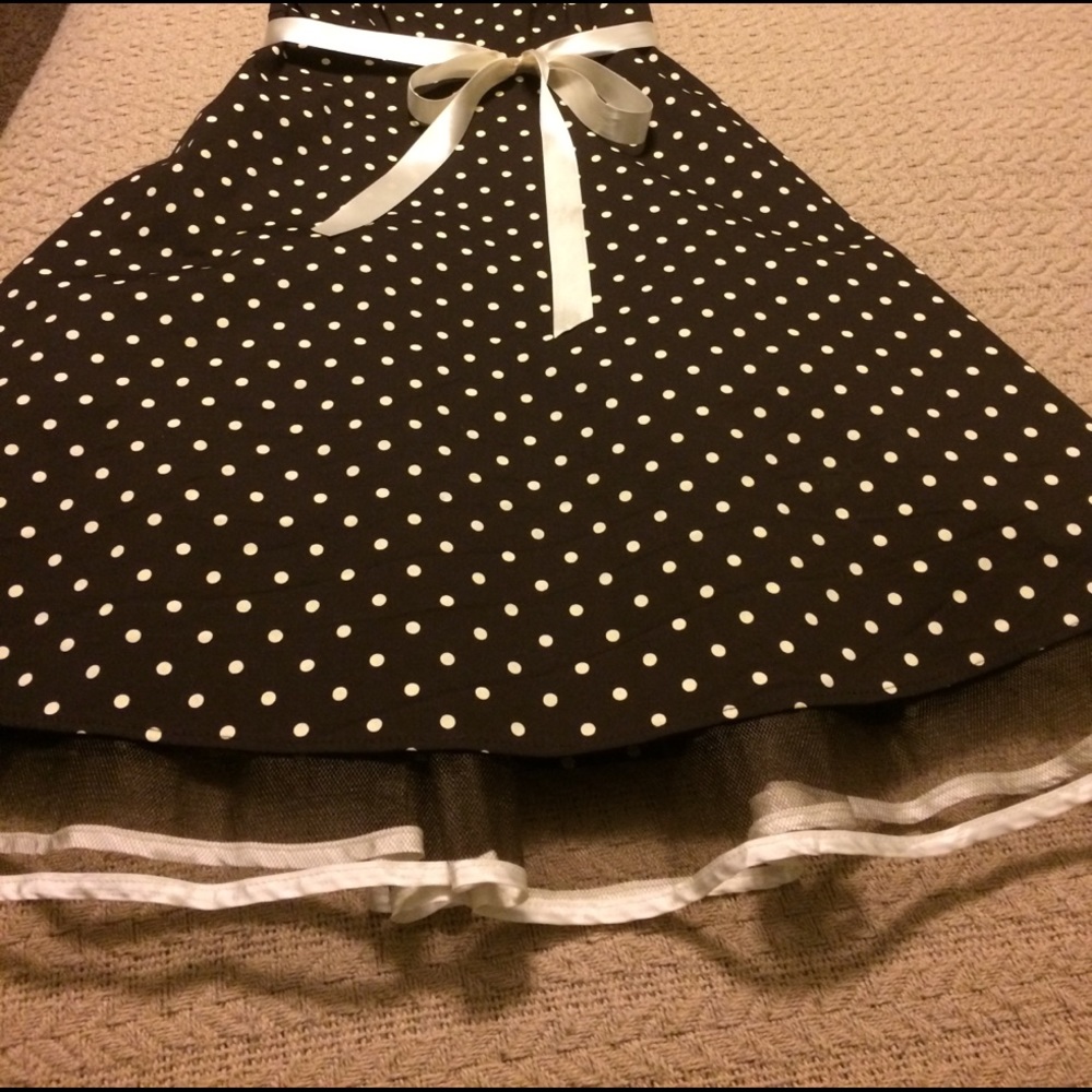 Dress - Picture 2 of 3