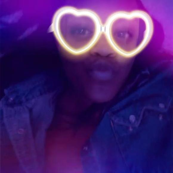 Meet your Posher, Mya - Picture 1 of 1