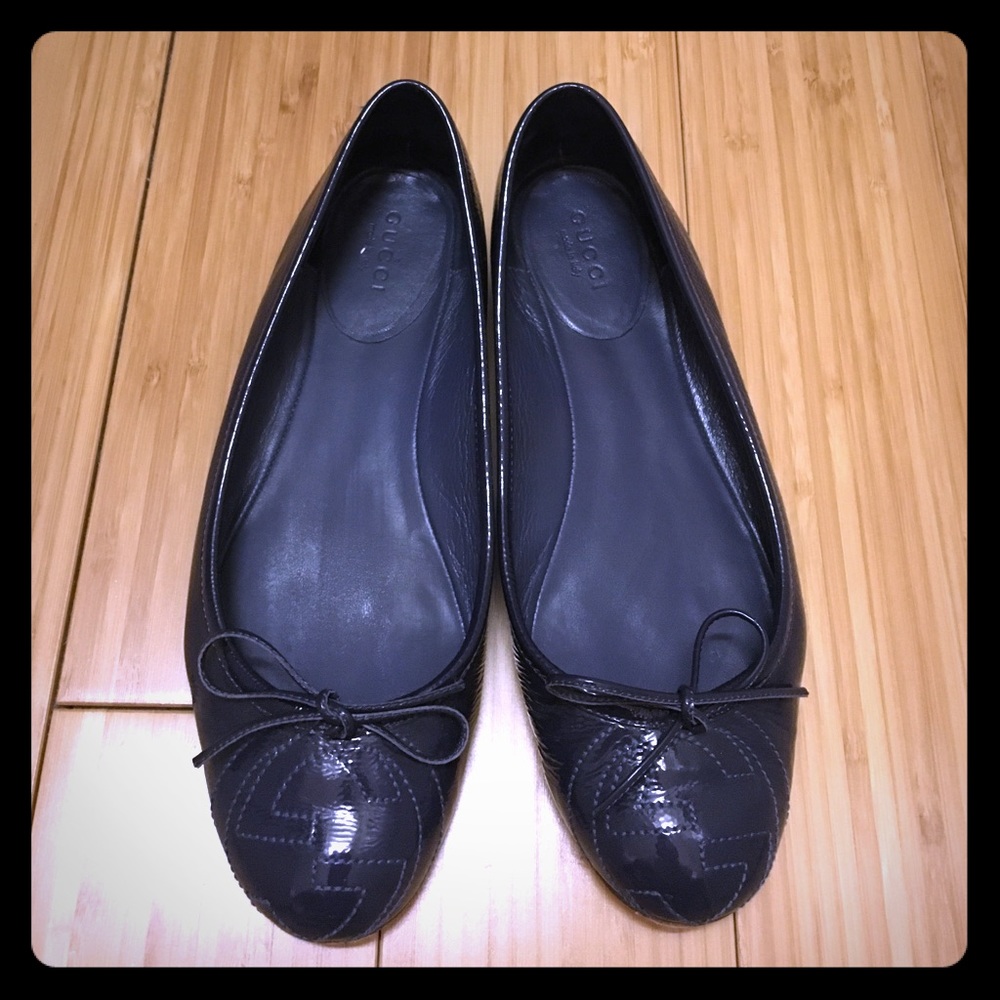 Gucci patent leather GG logo ballet flats, size 6