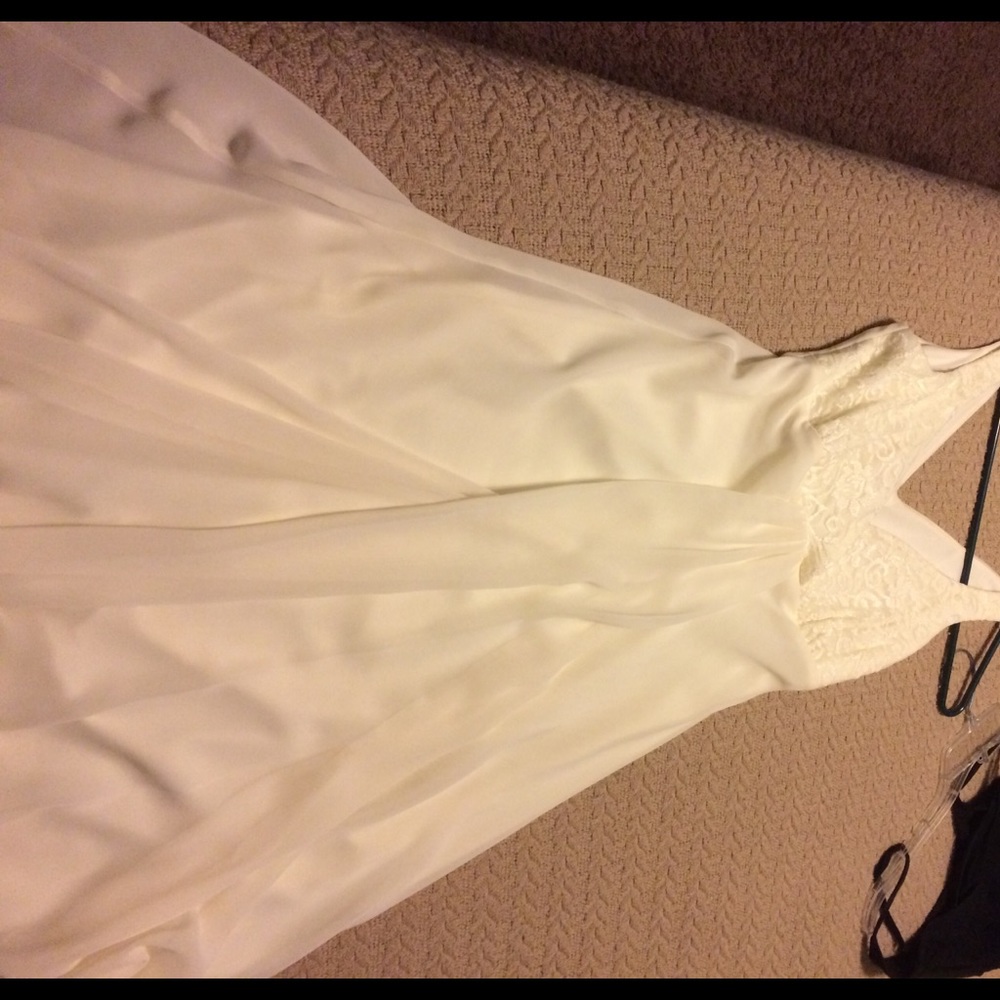 Dress - Picture 5 of 5