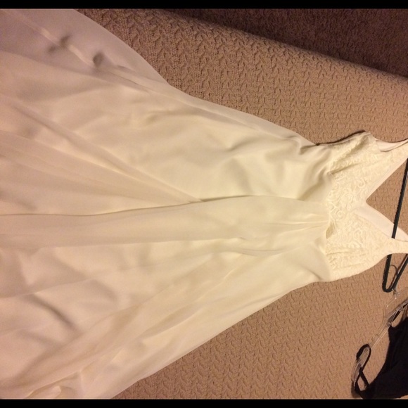 Dress - Picture 5 of 5