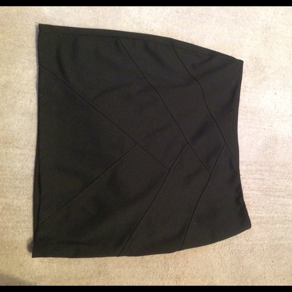 Two mini skirts - Picture 3 of 3