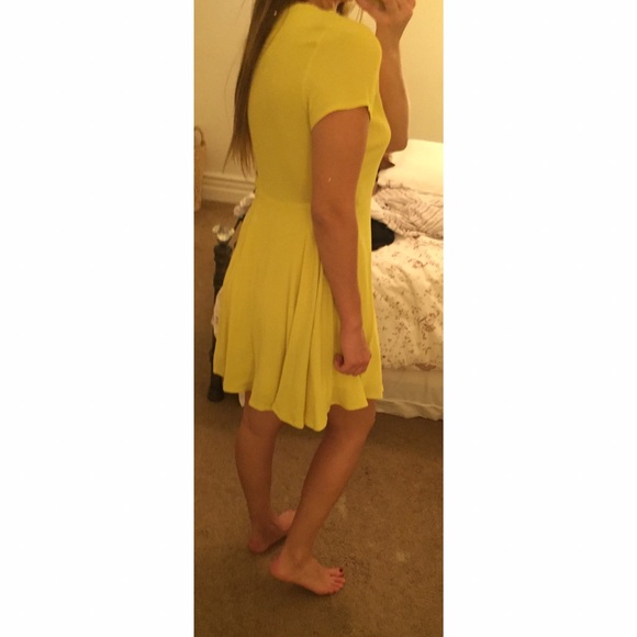 **NWT** never worn, gorgeous yellow dress🌻 - Picture 3 of 7