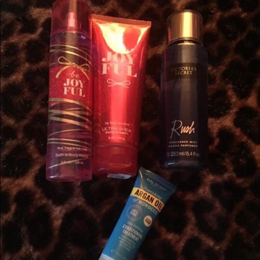 Bath and body works & Victoria's Secret bundle.
