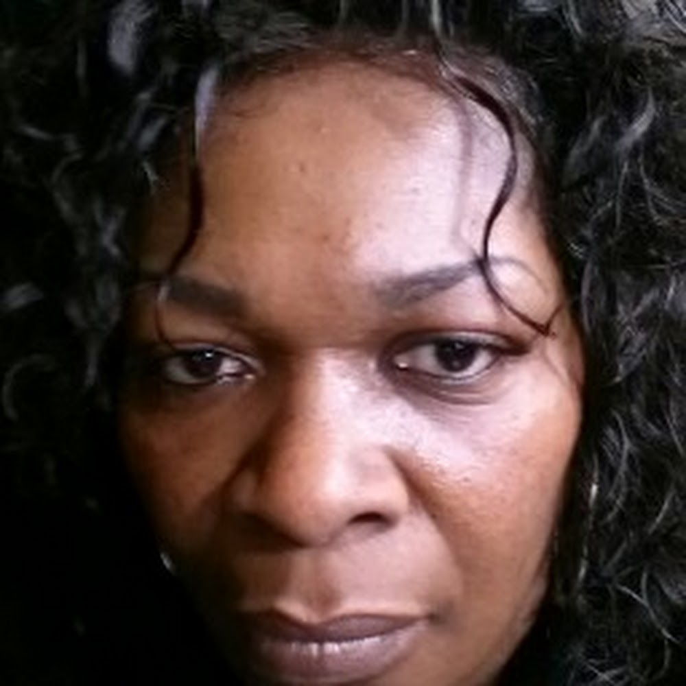 Meet your Posher, Shirley