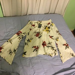 NWT Abercrombie off the shoulder top M