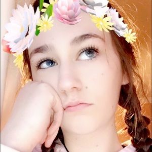 Meet your Posher, Brooke