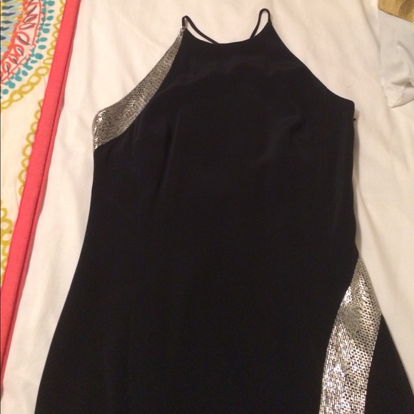 Dress - Picture 3 of 6