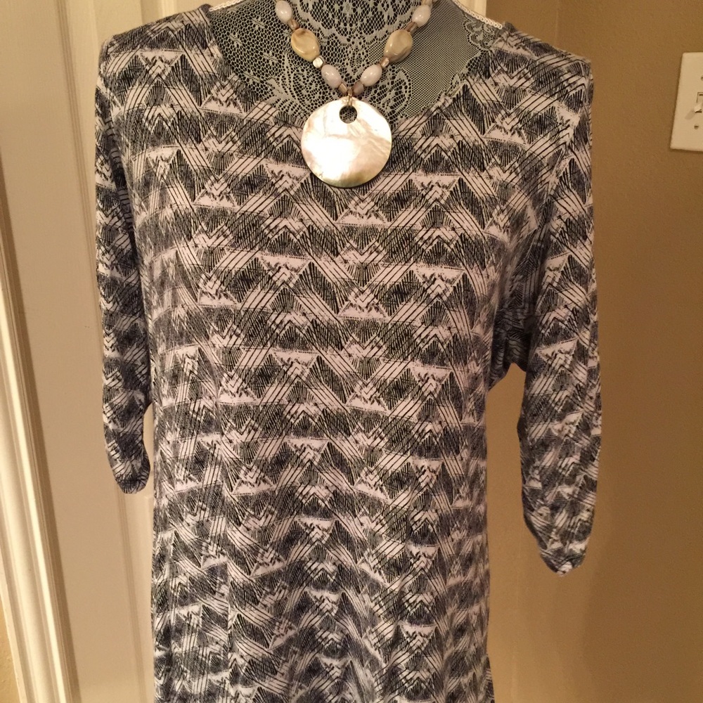 Graphic tunic