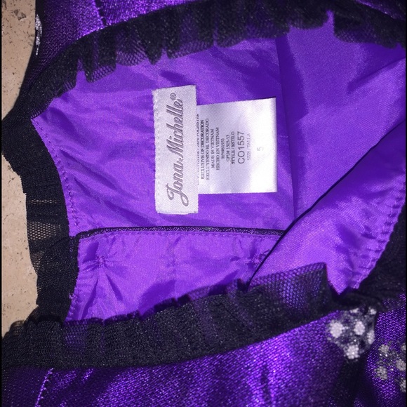 Too small - Picture 3 of 3