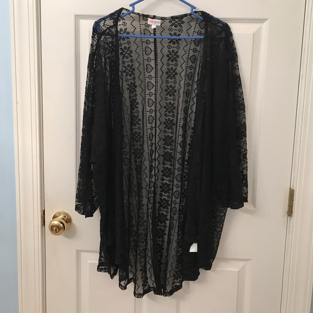 Lularoe black lace Lindsay