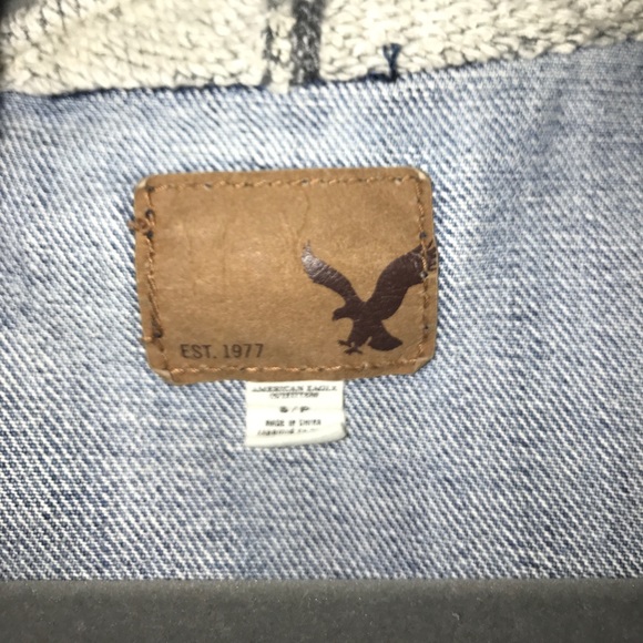 Jean jacket/ sweatshirt - Picture 2 of 4