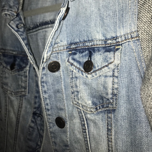 Jean jacket/ sweatshirt - Picture 3 of 4