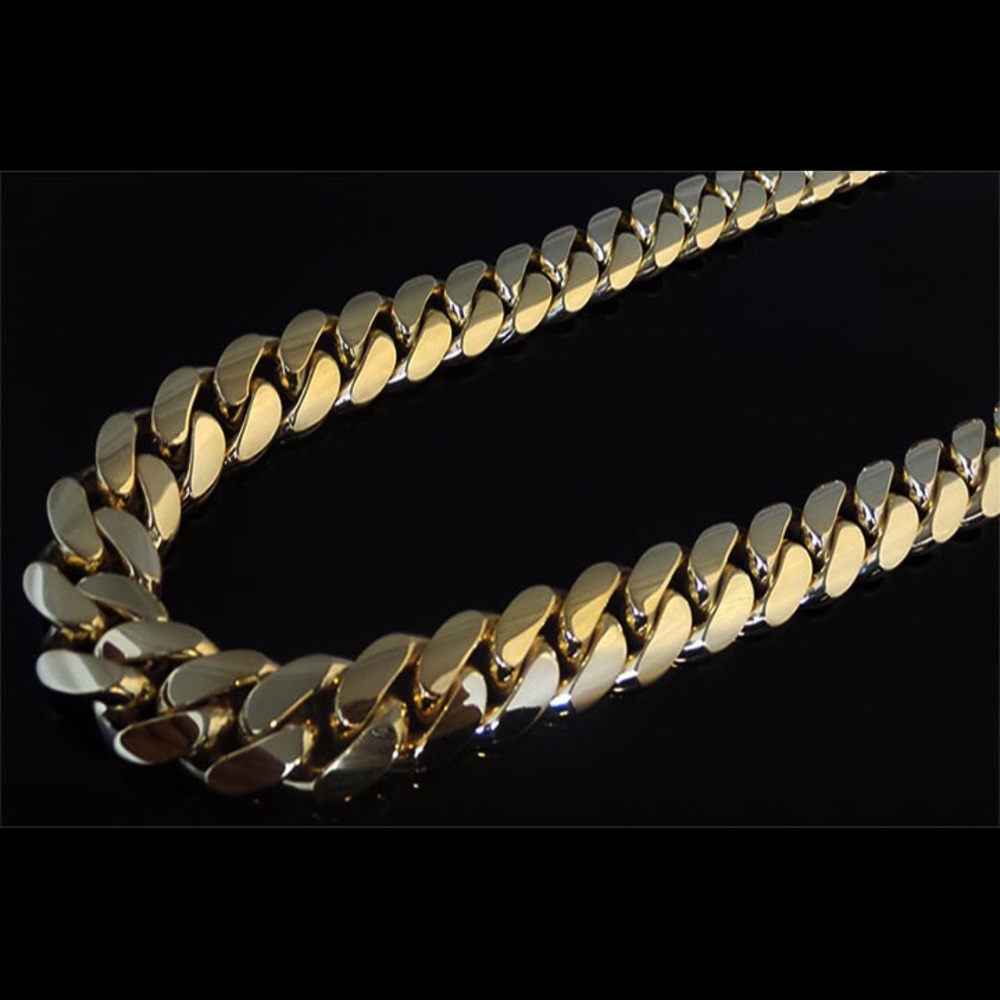 Men's gold Cuban link chain 30"