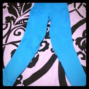 Lululemon turquoise crop pant