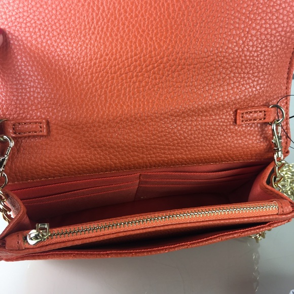 Sold 🖤BCBG Paris Mini Quilted Cross body - Picture 5 of 6