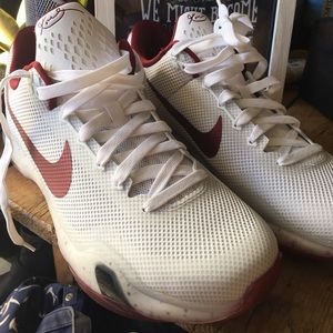 Kobe 10x white and red. Sz 10.5 brand new