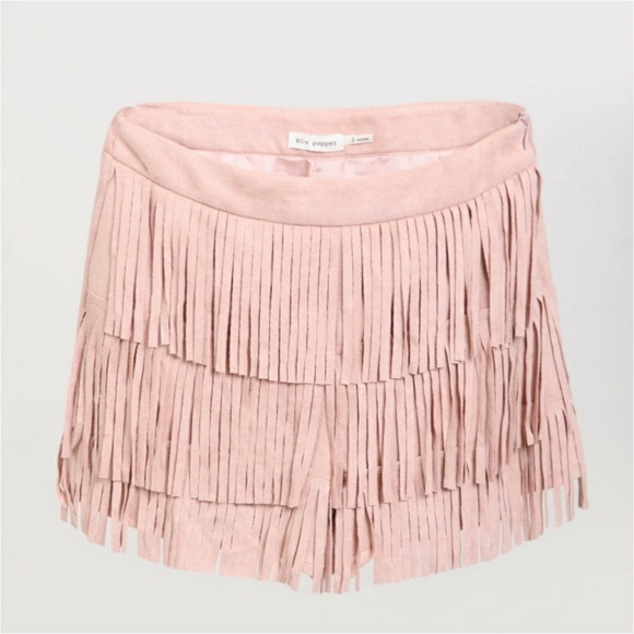 Closet closing! Faux suede fringe shorts-pink - Picture 2 of 5