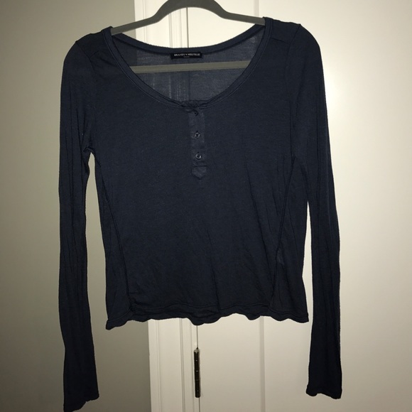 Brandy Melville Blue long sleeve - Picture 1 of 3