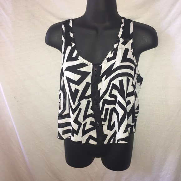 Charlotte Russe Tops - CLEARANCE Geometric tank