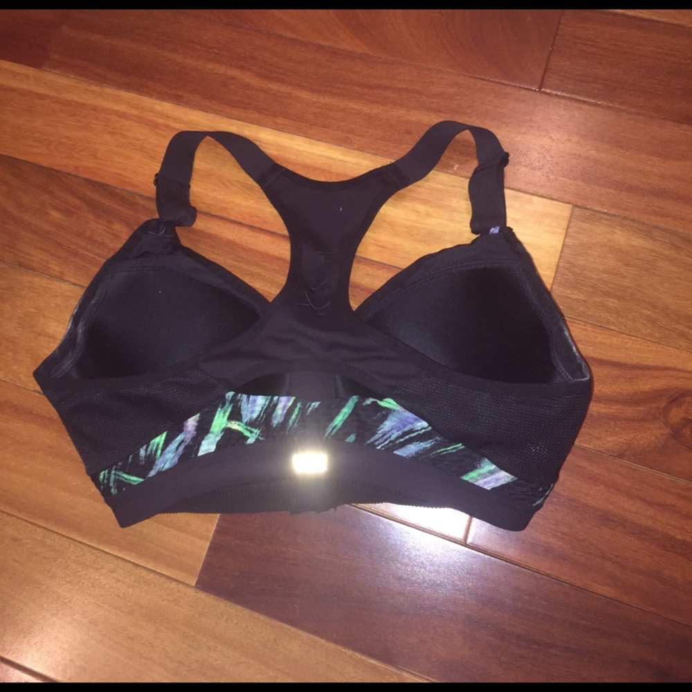 Sports bra - Picture 2 of 2