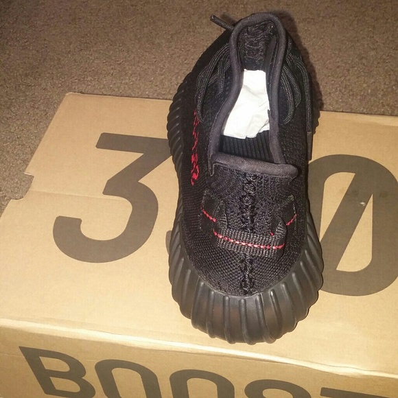 Yeezy Boost 350 v2 breds Sneakers