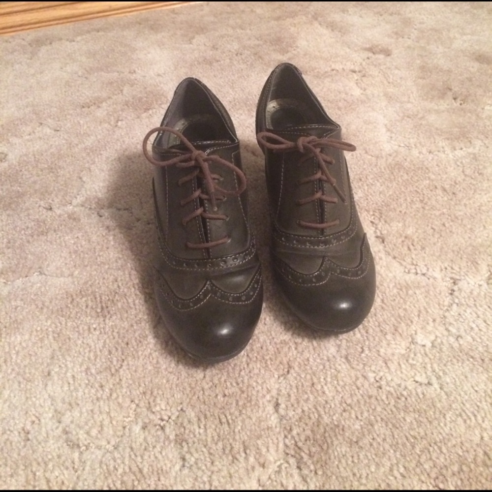 Bass & Co brown booties. Gently worn, like new.