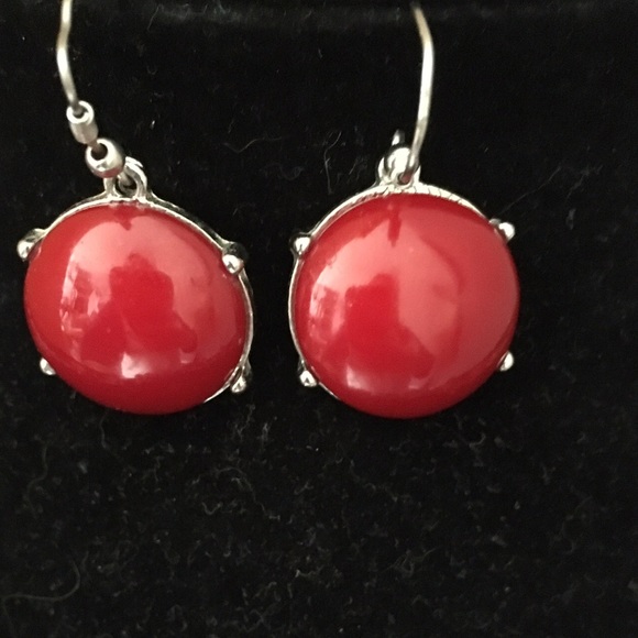 Gorgeous Bib statement necklace and earrings set - Picture 4 of 4