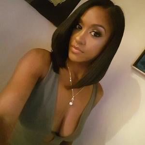 Meet your Posher, Elizabeth