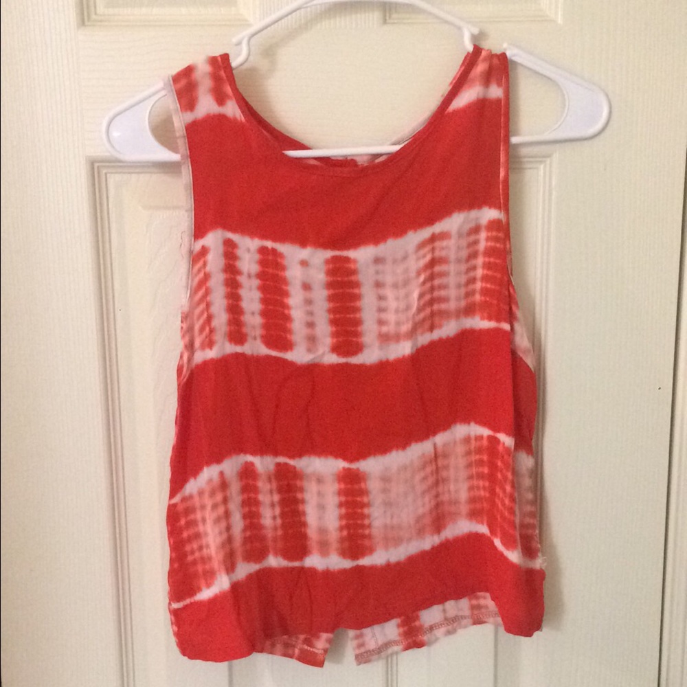 Longer style crop top!
