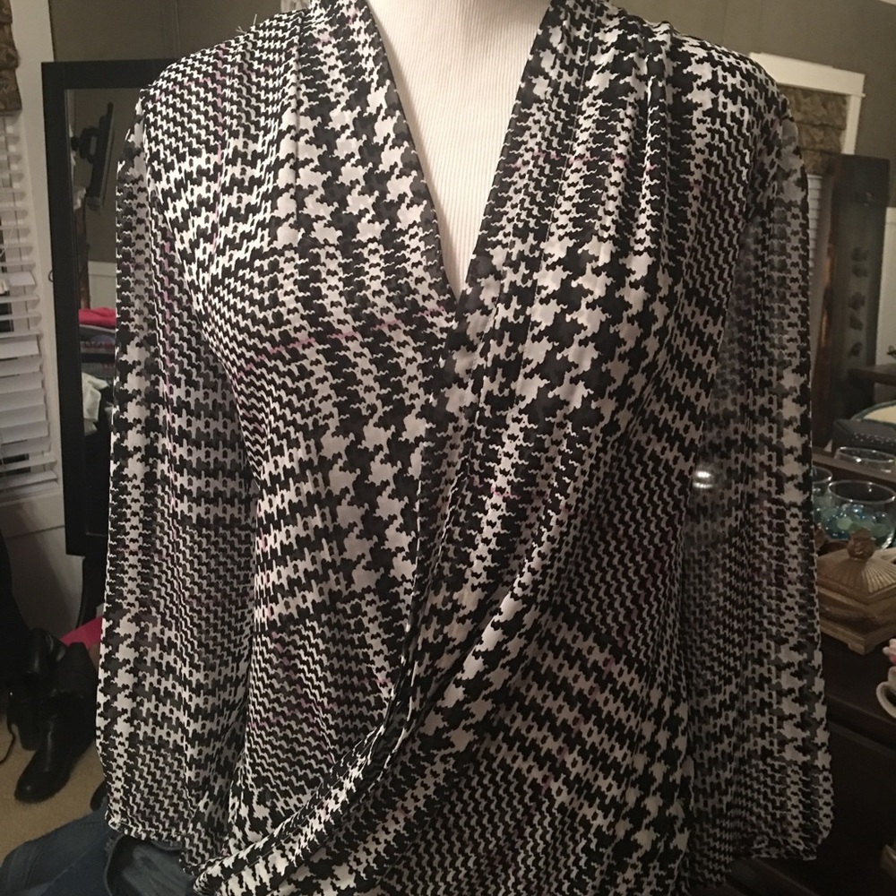 Liz Claiborne Drape Top