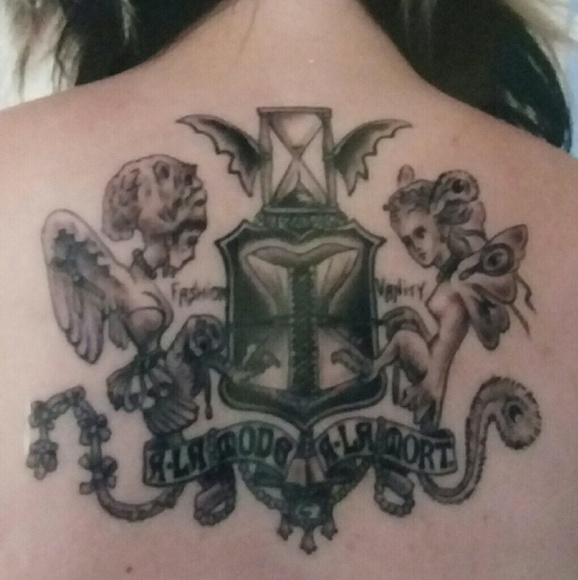 Meet your Seller/Buyer, Robyn - Picture 3 of 8