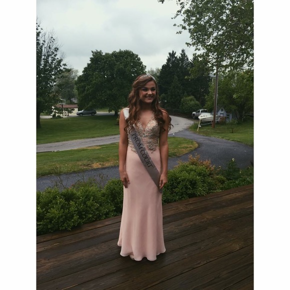 Faviana blush pink prom dress worn only once! - Picture 2 of 4