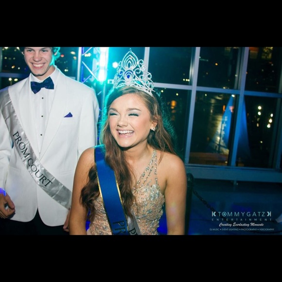 Faviana blush pink prom dress worn only once! - Picture 4 of 4