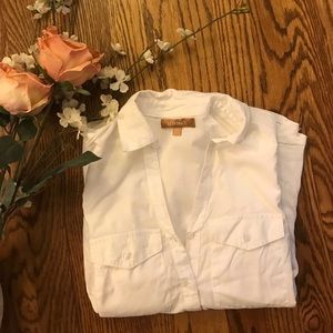 🦄Ellen Tracy White Button Down Blouse